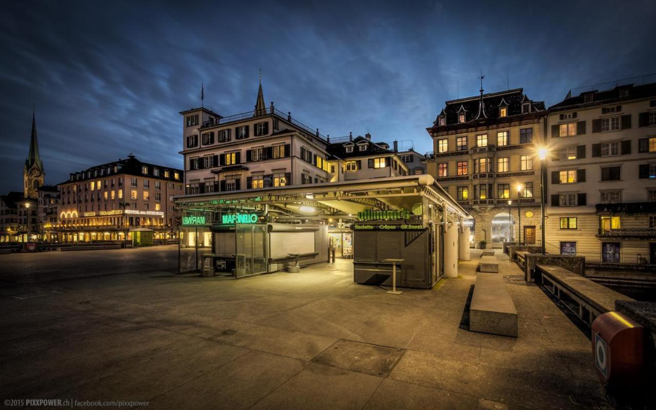 Pedestrian Area Close To Bahnhofstrasse Zurich Bagian luar foto